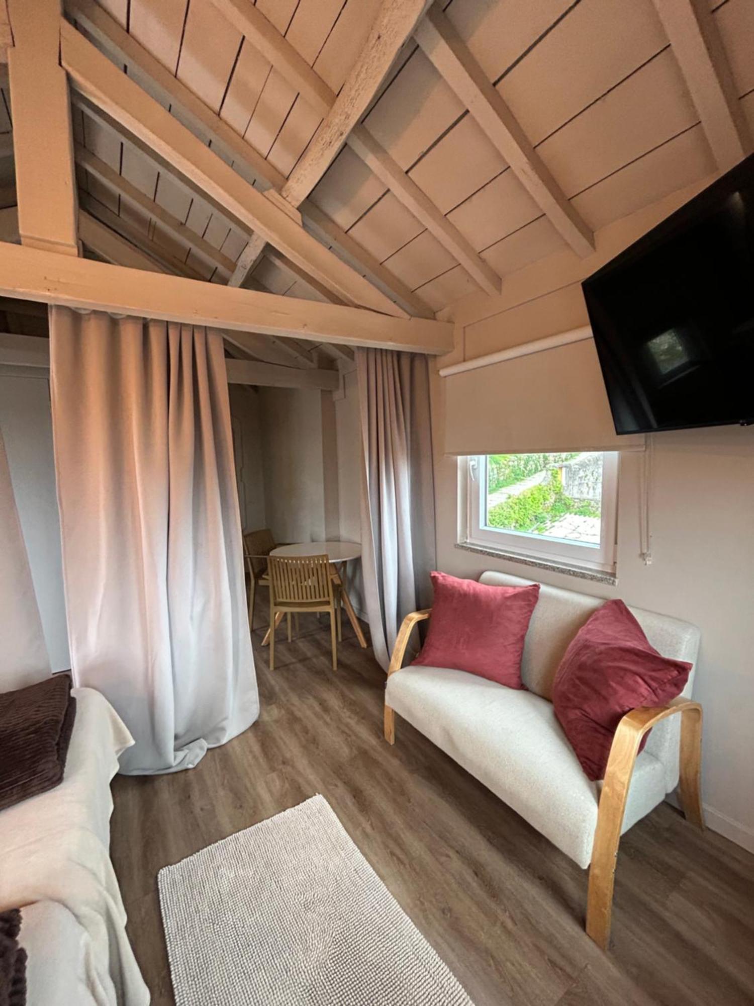 شقة Casas Sebastiao - Tourist House كامينيا الغرفة الصورة